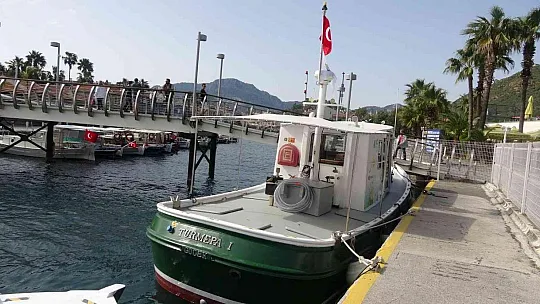 Tekne atıklarını toplayarak denizlerin kirlenmesini önleyen dernek, çevreciler ile buluştu