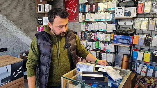 TELEFONCUDAN 120 BİN LİRALIK SOYGUN