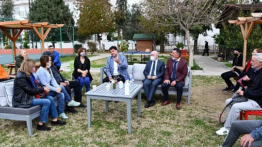 Tenis kortlarından dolayı Karaca'ya teşekkür ettiler