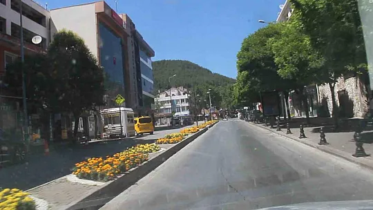 Termometre 41'i gösterdi, sokaklar boşaldı