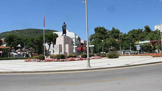Termometre 41'i gösterdi, sokaklar boşaldı