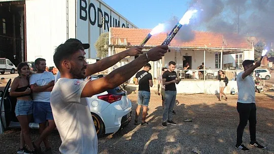 Tersanede sürpriz evlilik teklifi yaptı