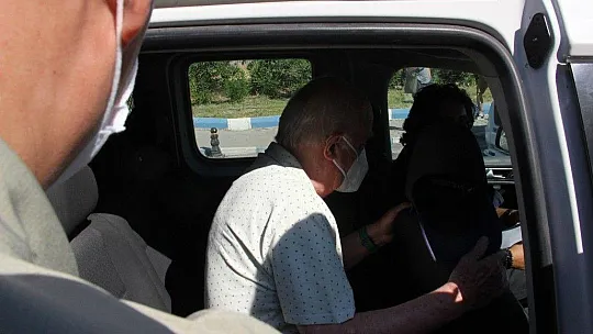 Teslim olan Çetin Doğan sağlık kontrolü için hastaneye götürüldü