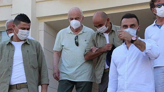 Teslim olan Çetin Doğan sağlık kontrolü için hastaneye götürüldü