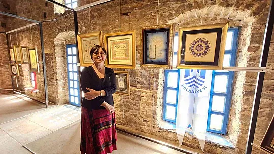 Tezhip sergisi ziyaretçilerini ağırlıyor