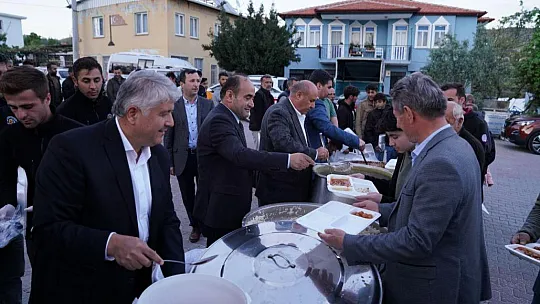 BAŞKAN AKDENİZLİ, İFTAR PROGRAMINDA GÖNÜLLERE DOKUNDU