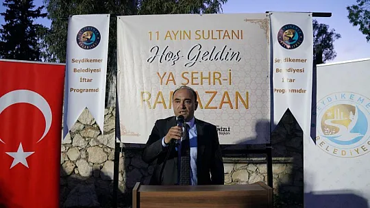 BAŞKAN AKDENİZLİ, İFTAR PROGRAMINDA GÖNÜLLERE DOKUNDU
