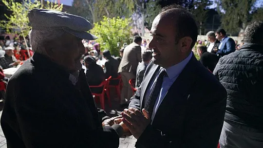 BAŞKAN AKDENİZLİ, İFTAR PROGRAMINDA GÖNÜLLERE DOKUNDU