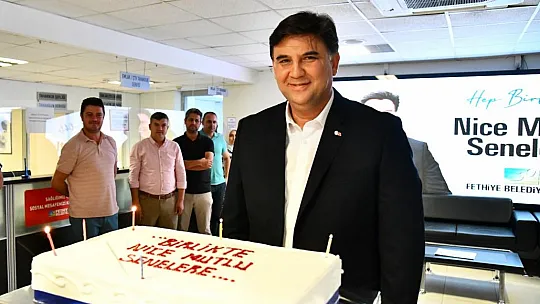 Başkan Karaca'ya doğum günü sürprizi
