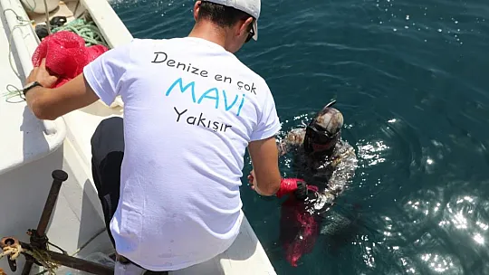 Belediye Dalış Ekibinden Temizlik