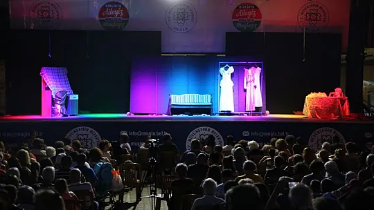 Hisseli Harikalar Kumpanyası İzleyici İle Buluştu