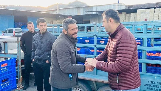 Tezcan 'Çiftçi zor durumda'