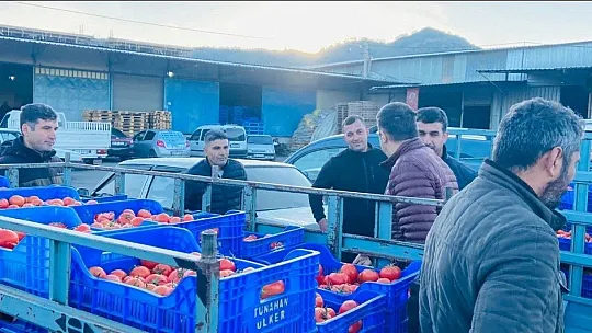 Tezcan 'Çiftçi zor durumda'