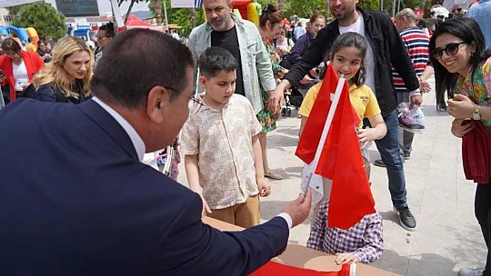 Çocuk şenliği renkli görüntülere sahne oldu