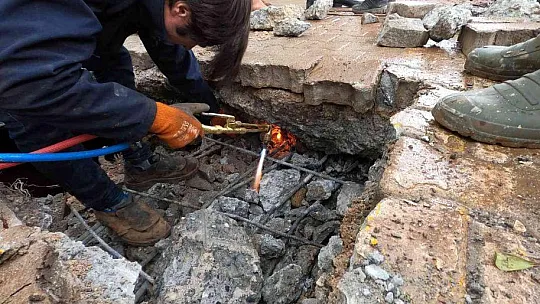 Tıkanan dereler temizleniyor
