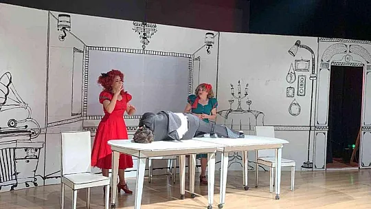 Tiyatro Festivali'nin davetlisi oldular