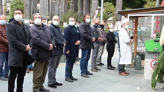 Tiyatro oyuncusu Atilla Pekdemir son yolculuğuna uğurlandı