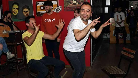 Topbaş'tan Dünya Tiyatro günü açıklaması