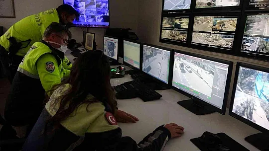 Trafik denetimleri kameralardan yapılıyor