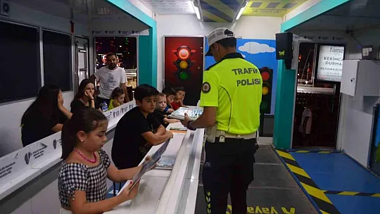 Trafik eğitim tırı Marmaris'te