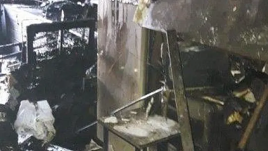 Küle dönen evde tek yanmayan şey Kur'an-ı Kerim oldu