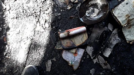 Küle dönen evde tek yanmayan şey Kur'an-ı Kerim oldu