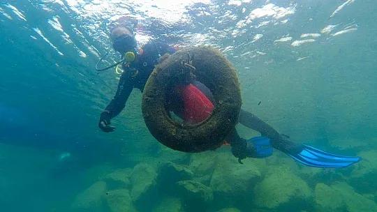 Turgutreis'te sahil ve deniz dibi temizliği