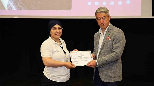 Turizm ara eleman kursiyerleri sertifika aldı