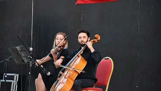 Turizm ve sağlıkçılara mezuniyet töreni