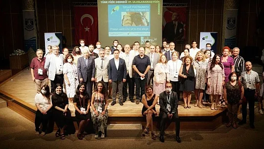 Türk Fizik Derneği'nden Başkan Aras'a onur ödülü