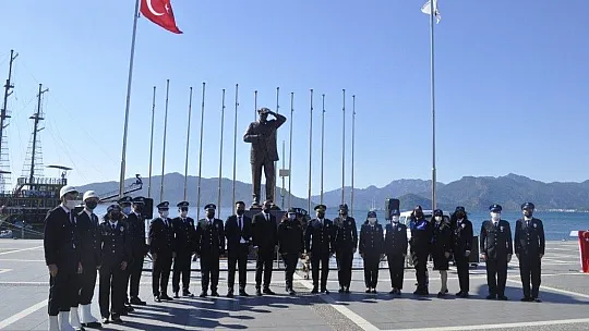 Türk Polis Teşkilatı'nın 176. kuruluş yıl dönümünde Marmaris'te Atatürk anıtına çelenk sunuldu