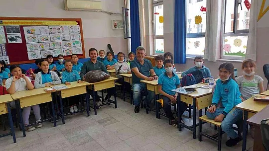 Türk Sanat Müziği'ni çocuklara sevdiriyorlar