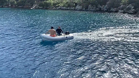 Türkiye'de kar Muğla'da bahar havasında deniz keyfi