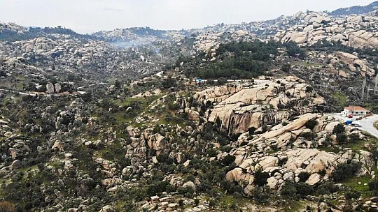 Türkiye'nin en yaşlı kayalarıyla dikkat çeken vadi