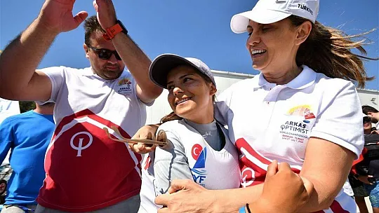 Türkiye'ye optimist sınıfında ilk altın madalyayı kazandırdı