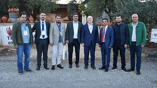Türkiye'nin dört bir yanından gazeteciler Karacasu'ya akın etti