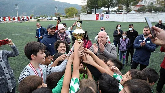 U-12 Futbol Şenliğinin Şampiyonu Muğlaspor oldu