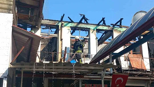Yangından 10 işyeri zarar gördü