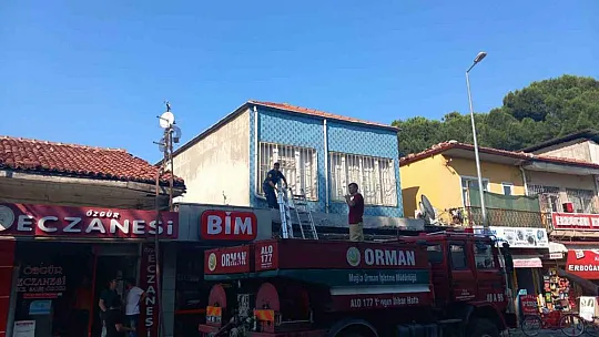 Yangından 10 işyeri zarar gördü
