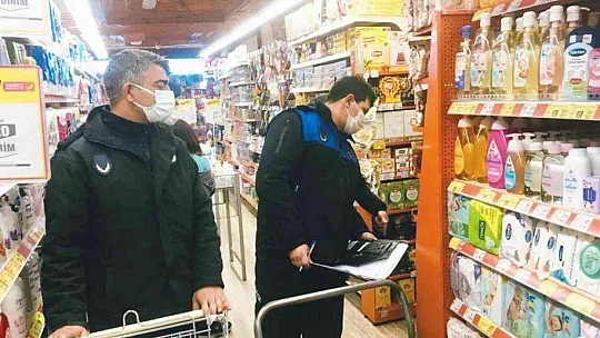 Ula'da marketlerde etiket denetimi