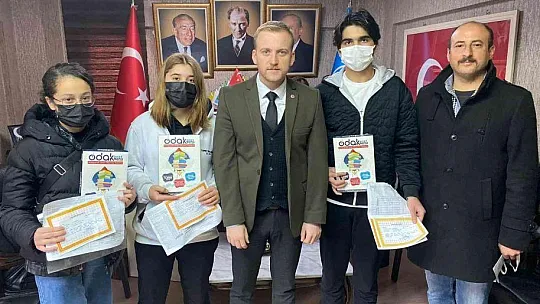 Ülkü Ocakları'ndan öğrencilere karne hediyesi