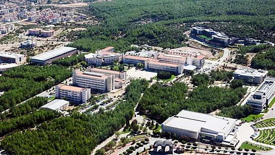 Üniversite'de Tıp ve Diş Hekimliği hariç ders başı bir hafta ertelendi
