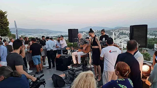 Ünlü besteci Bodrum'da sahne aldı