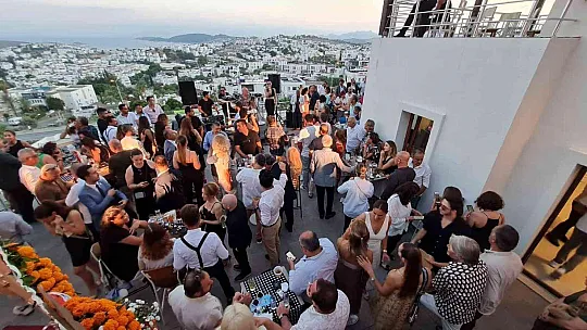 Ünlü besteci Bodrum'da sahne aldı