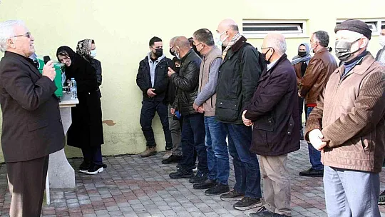 Ünlü ekolojik yaşam uzmanı Erkan Şamcı, Fethiye'de toprağa verildi