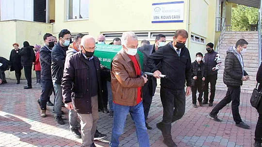 Ünlü ekolojik yaşam uzmanı Erkan Şamcı, Fethiye'de toprağa verildi