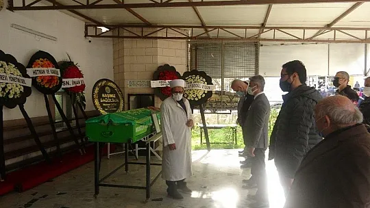 Ünlü sanatçı Altan Karındaş düzenlenen törenle toprağa verildi