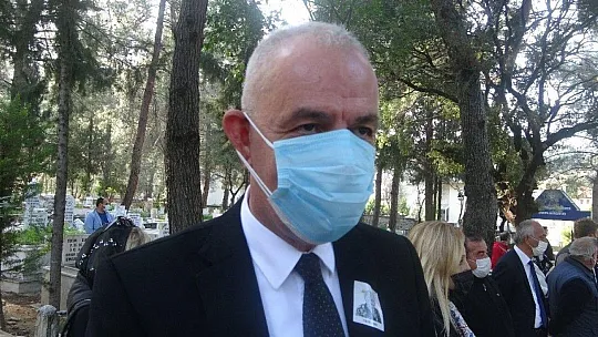 Ünlü sanatçı Altan Karındaş düzenlenen törenle toprağa verildi