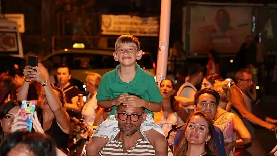 Yazar Ortaylı: 'Hayatınızı diziler değil, kitaplar doldursun'