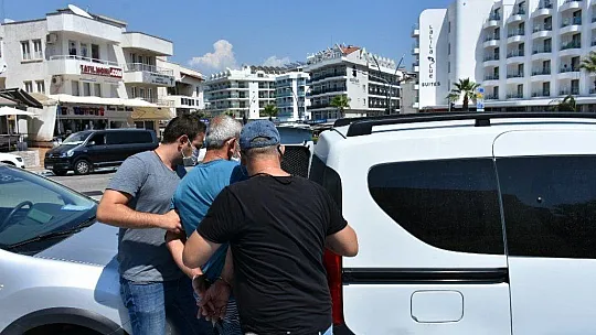 Üvey kızına şiddet ve cinsel istismardan tutuklandı